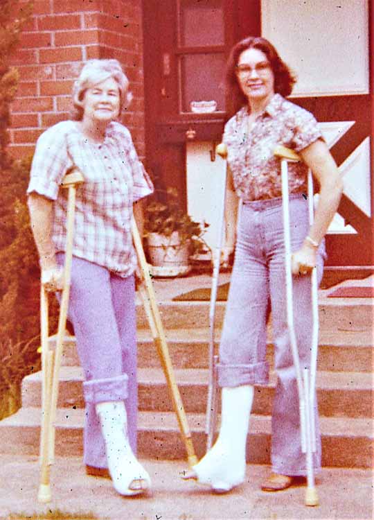 mom on crutches